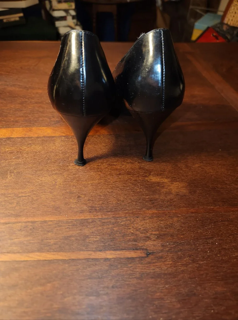 Vintage 60s Classic Black Pointed-Toe Women's Pumps - Unbranded - Picture 2 of 3